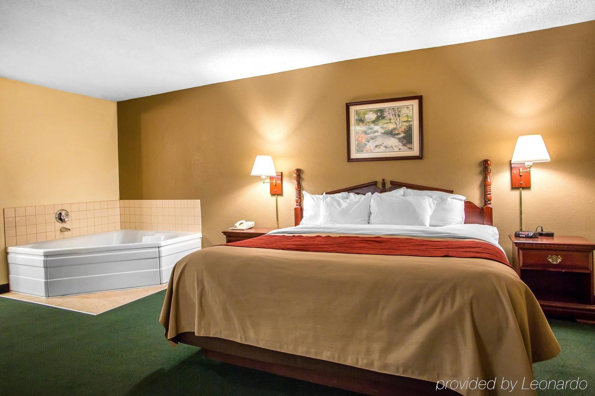 Super 8 By Wyndham Chambersburg I-81 Hotel Exterior photo