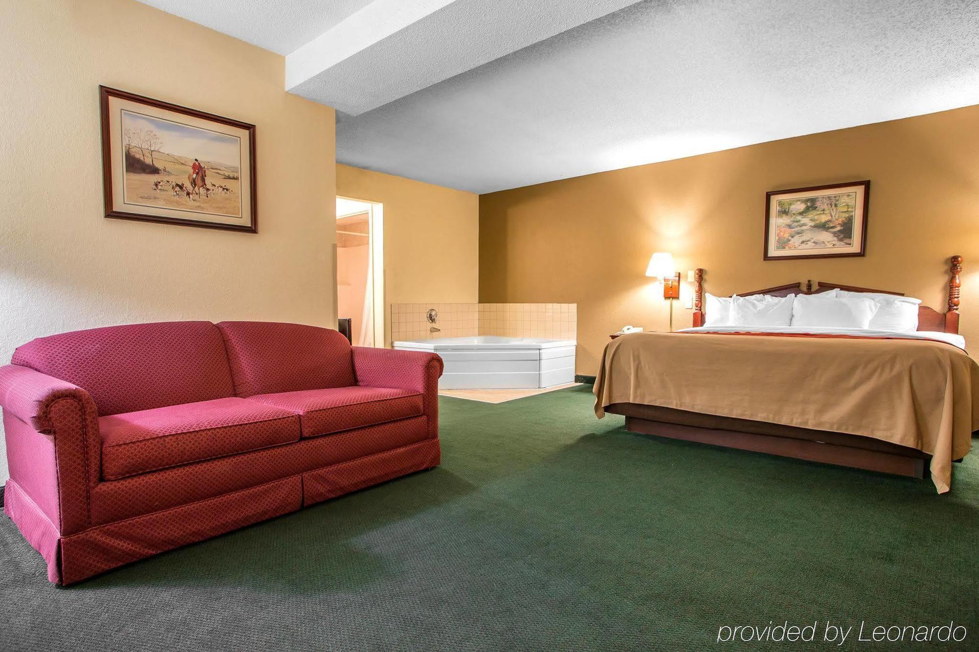 Super 8 By Wyndham Chambersburg I-81 Hotel Exterior photo